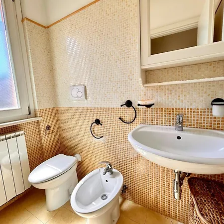 Bilocale Leonardo A Sirolo, Con Giardino A Due Passi Dal Centro Apartamento Sirolo