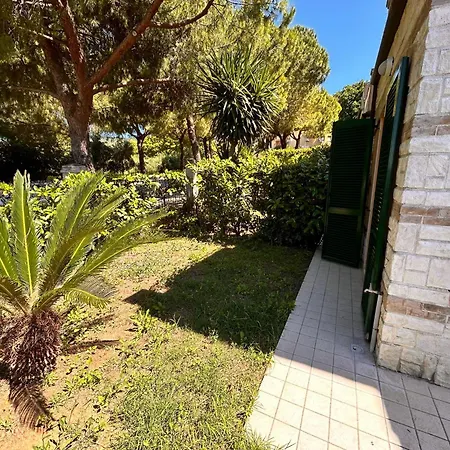 Bilo Leonardo, A Sirolo, Con Giardino A Due Passi Dal Centro *