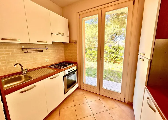 Bilocale Leonardo A Sirolo, Con Giardino A Due Passi Dal Centro Sirolo